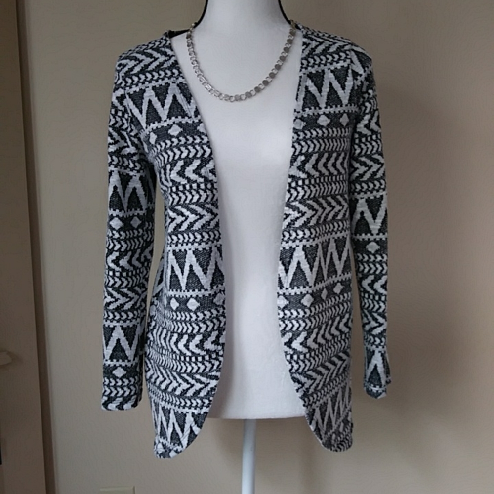 Charlotte Russe Chevron Open Front Cardigan S Black Off White